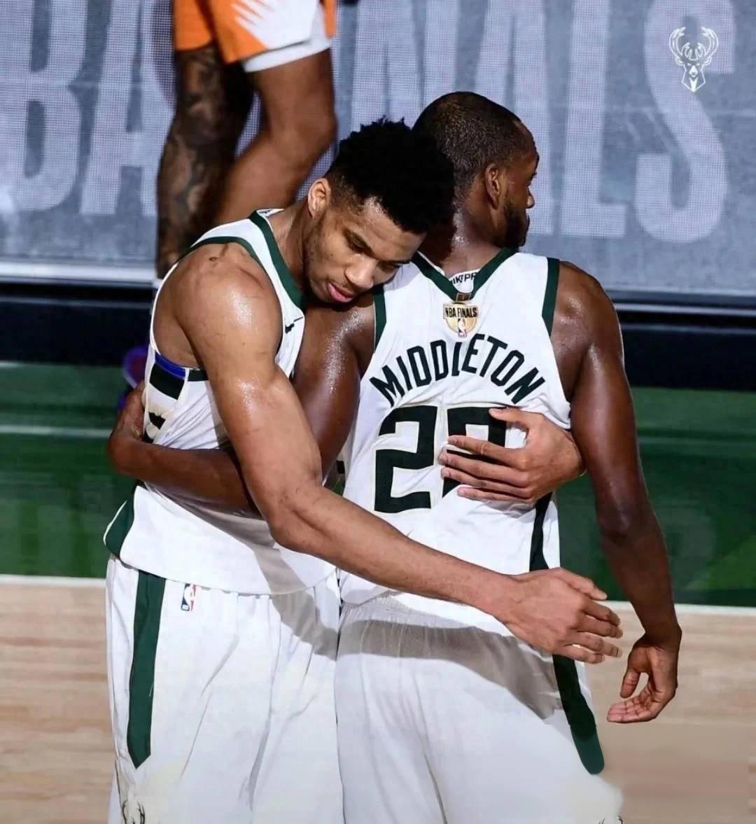 雷火电竞充值-关于雄鹿近三场比赛全胜，士气高涨的信息