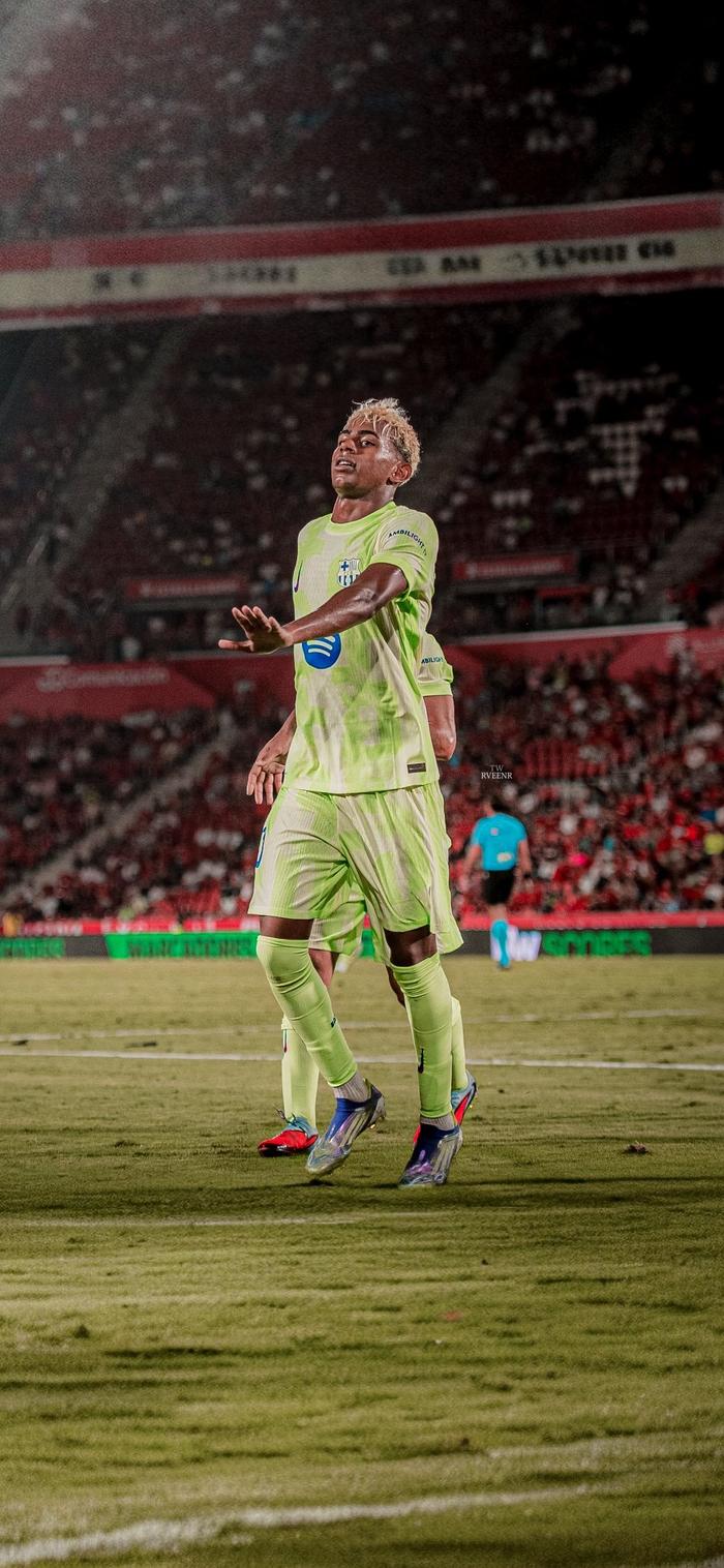 巴塞罗那横扫皇马，取得重要胜利