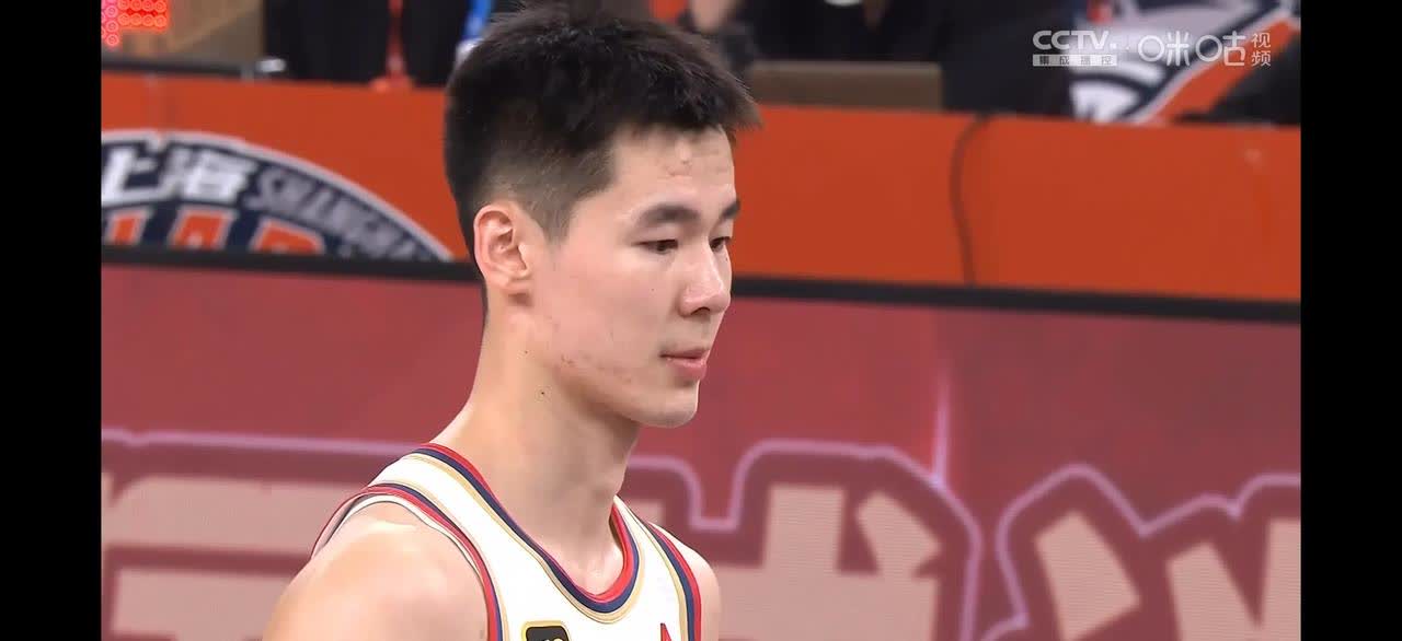 雷火电竞合作-江苏主场对阵上海队，壮观比赛