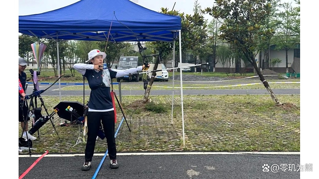 雷火电竞简介-射箭选手心态坚定，全力投入争夺第一的简单介绍