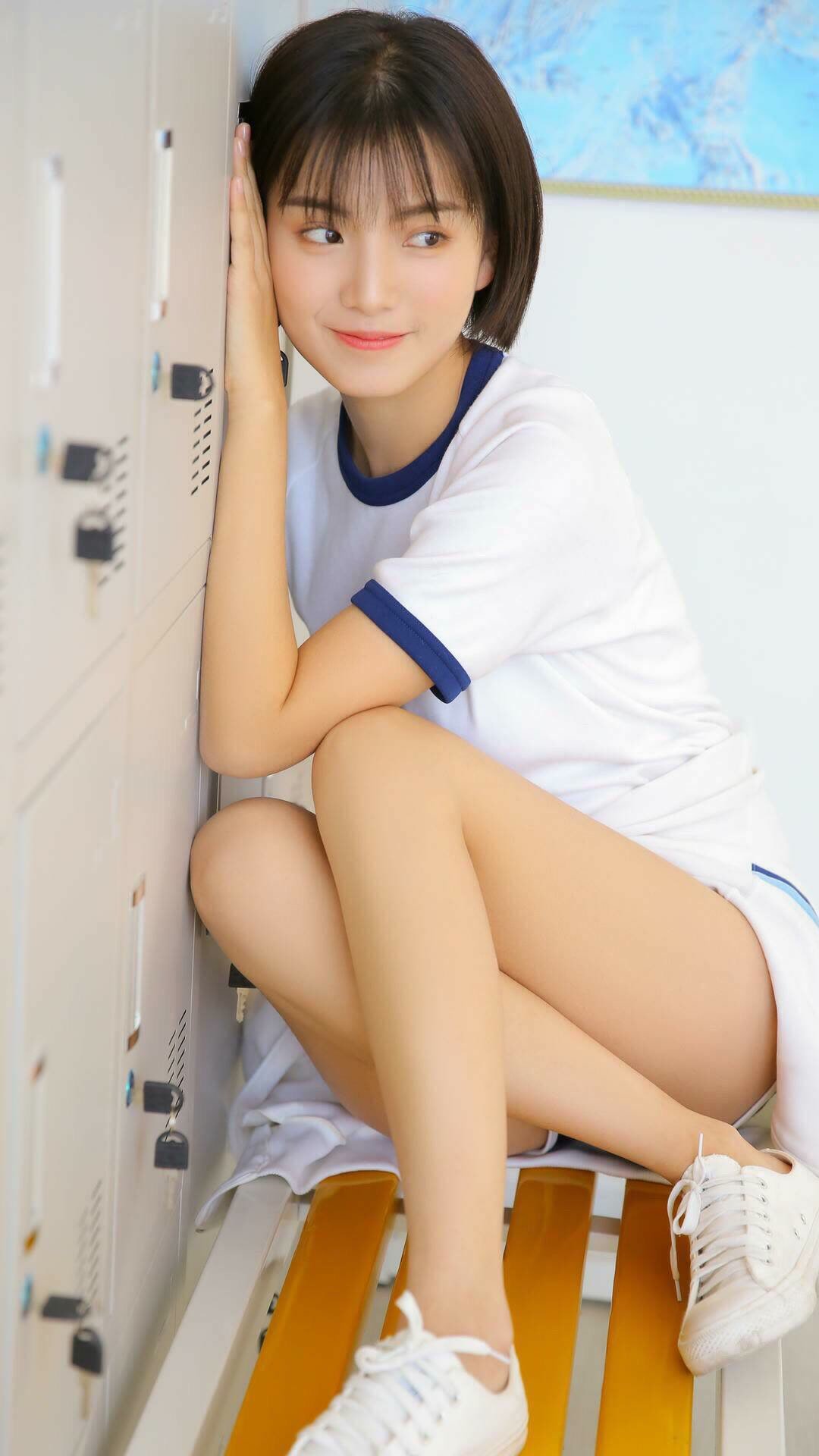 雷火电竞app-诺坎普夜火，阿劳霍绝境擎旗，破解国米窒息强压