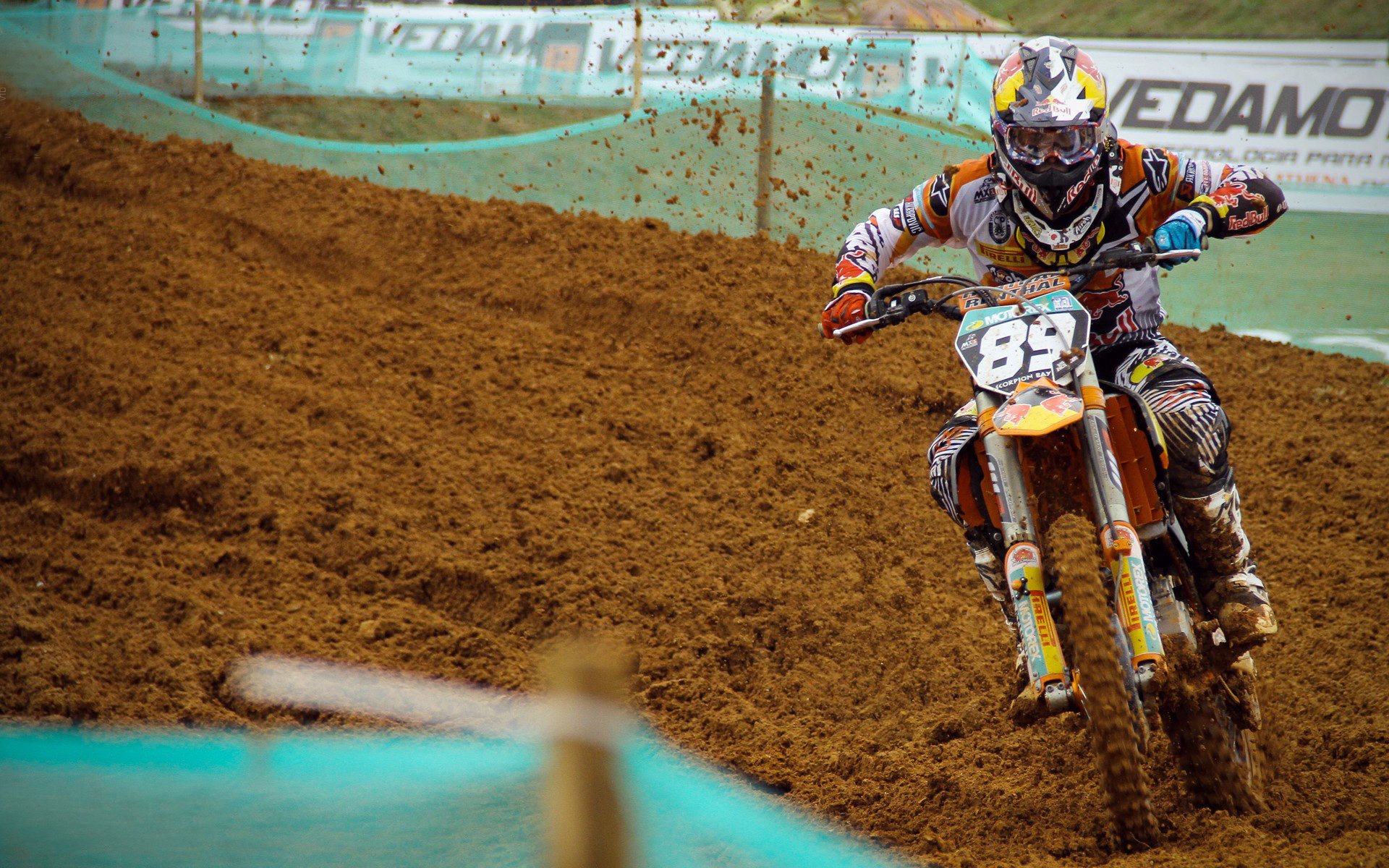 里程碑的呐喊,阿劳霍破冰,洪都拉斯的韧性与集体凯歌