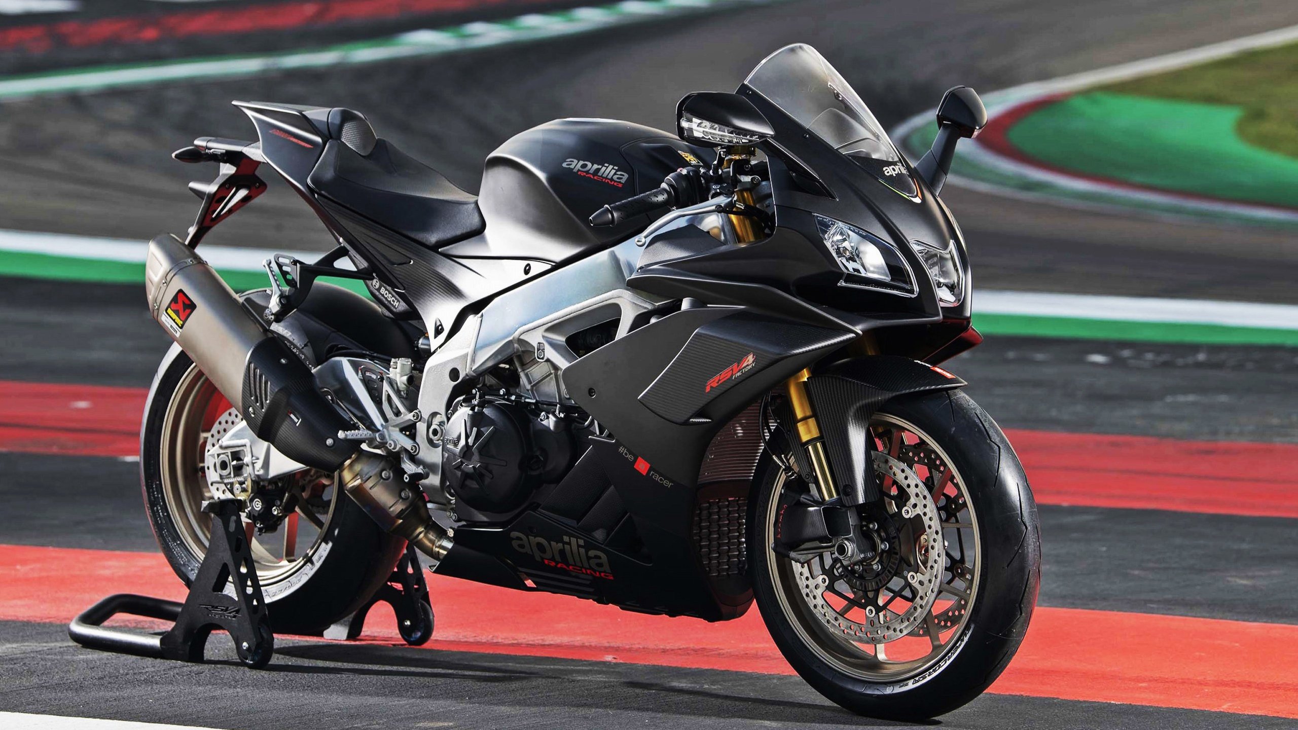 绚烂后骤雨，爱德华兹爆发难挡魔术第三节狂飙掀翻开拓者