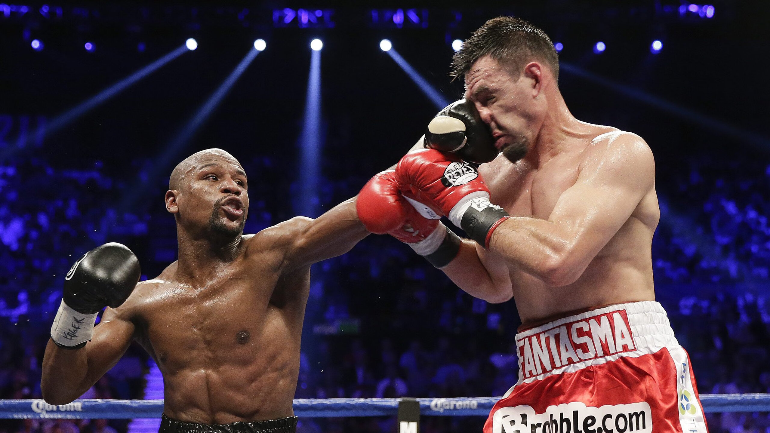 卡塔尔强势拿下巴萨，皮克成绿茵之外的关键先生